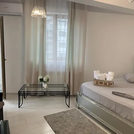 Premier By Twin Mamaia