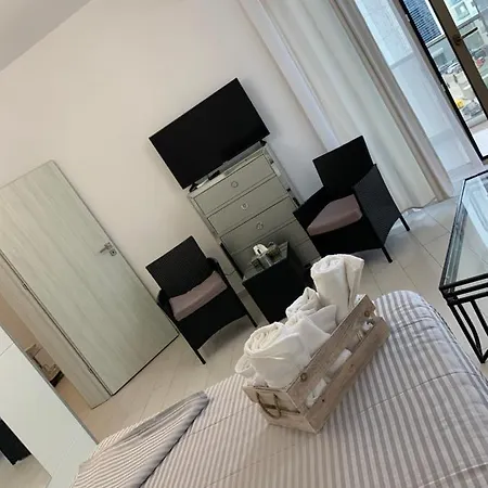 Premier By Twin * Mamaia