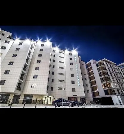 Premier By Twin * Mamaia