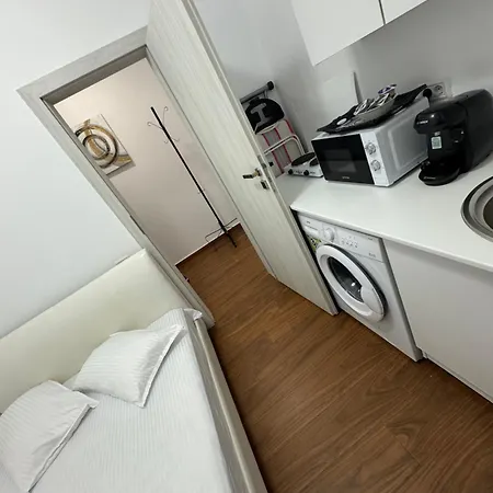 Premier By Twin Mamaia