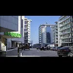 Premier By Twin מאמאיה