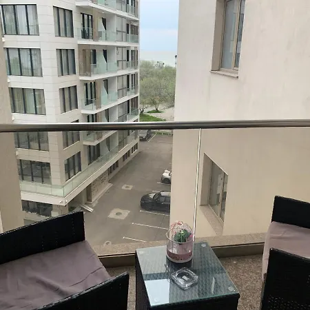 Premier By Twin Apartman *