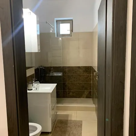 Premier By Twin Apartman *