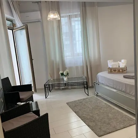 Premier By Twin Apartment *