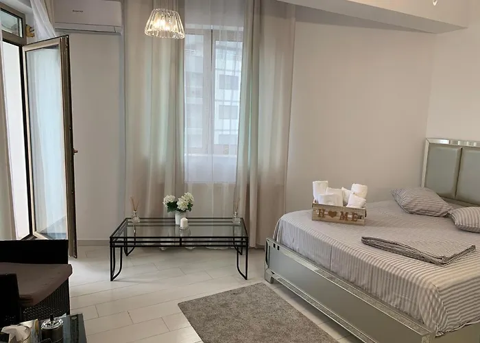 Premier By Twin Mamaia