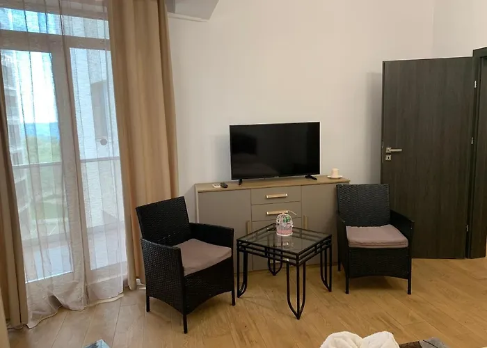 Premier By Twin Mamaia