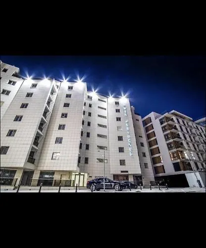 Premier By Twin * Mamaia