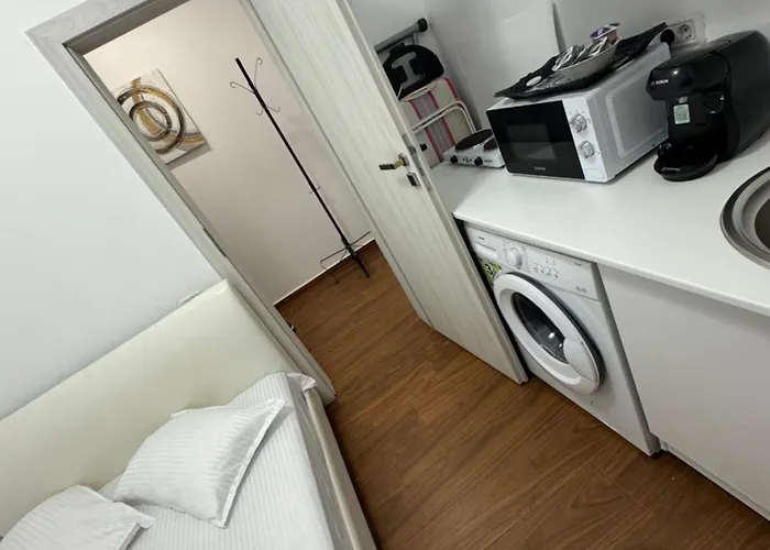 Premier By Twin Mamaia